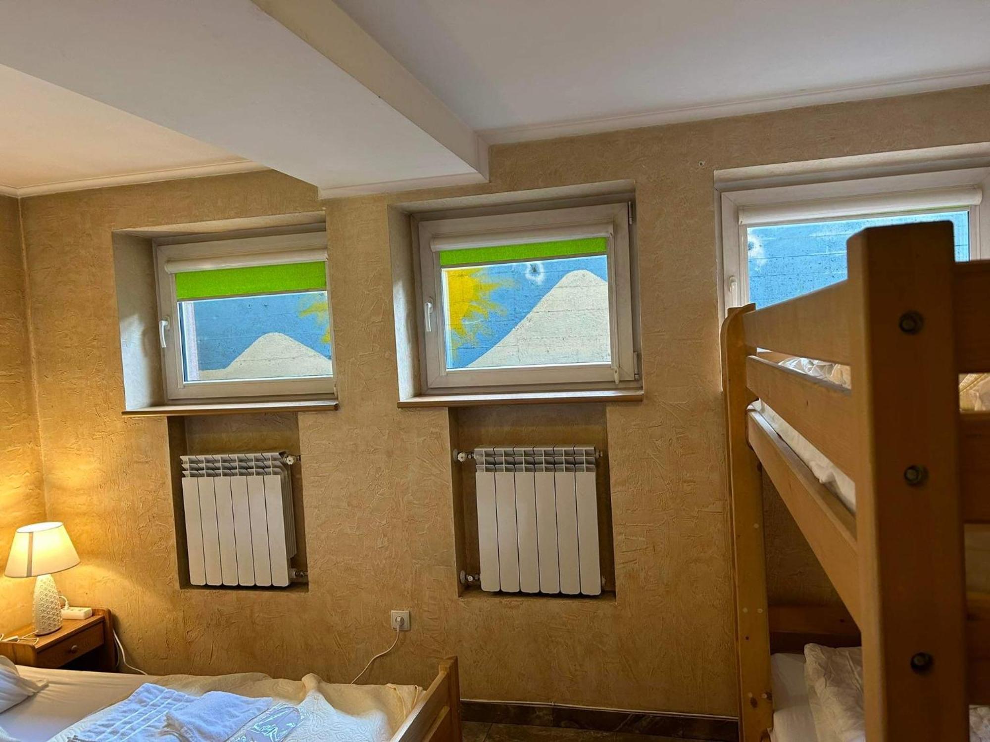 Pokoje Sunshine World Suites ザコパネ エクステリア 写真